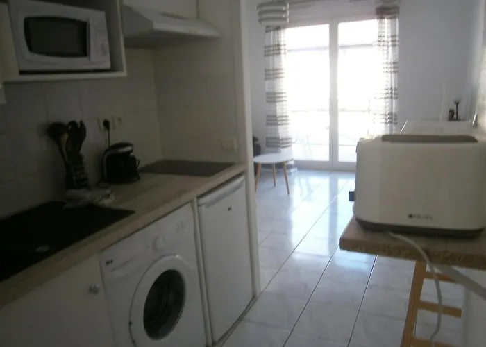 A Avec Piscine Dans Privee Lejlighed *